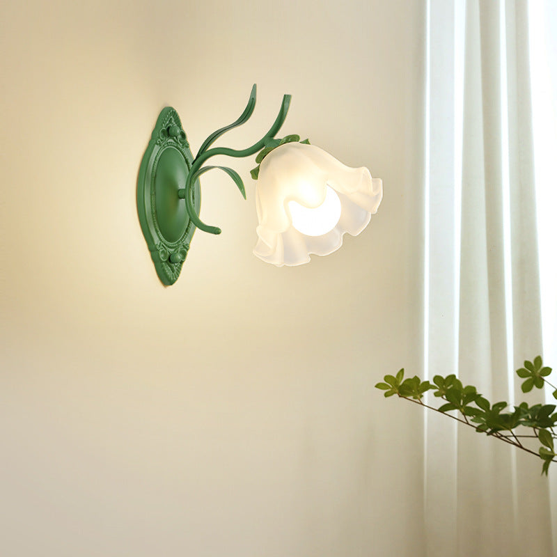 Minimalist Floral Wall Light / White Light / Green
